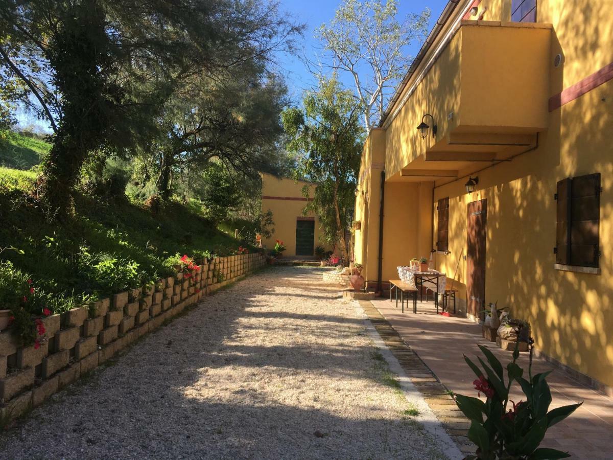 Agriturismo Fattoria Del Colle Ези Экстерьер фото